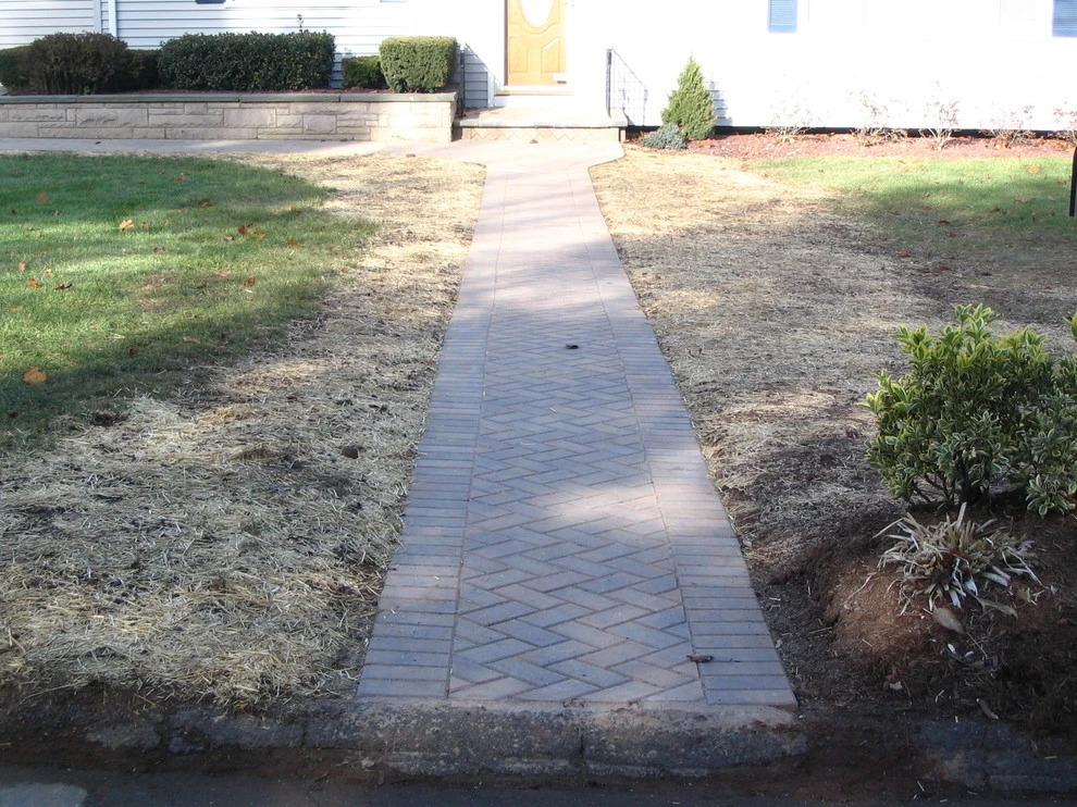 Mitchell: Walkways - North Haven by TJB-INC Landscape & Drainage Contractor - Photo 7