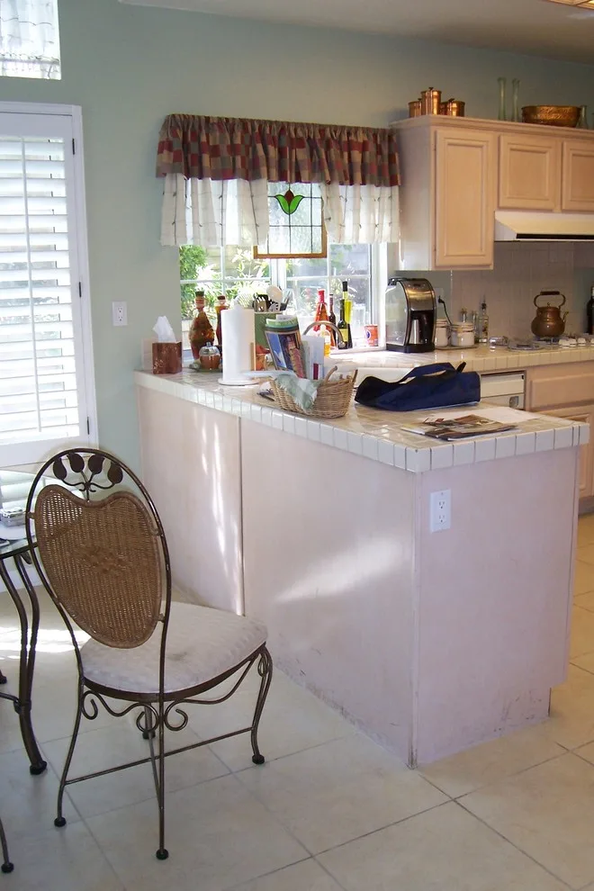 Venetian Glass-Inspired Kitchen Renovation by Gayle L Glasband Design - Photo 2