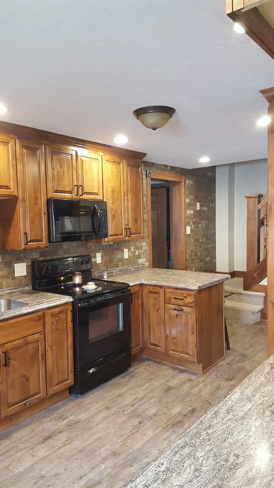 Leading Edge Supply & Design - Photo 6
