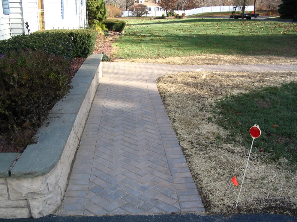 Mitchell: Walkways - North Haven by TJB-INC Landscape & Drainage Contractor - Photo 6