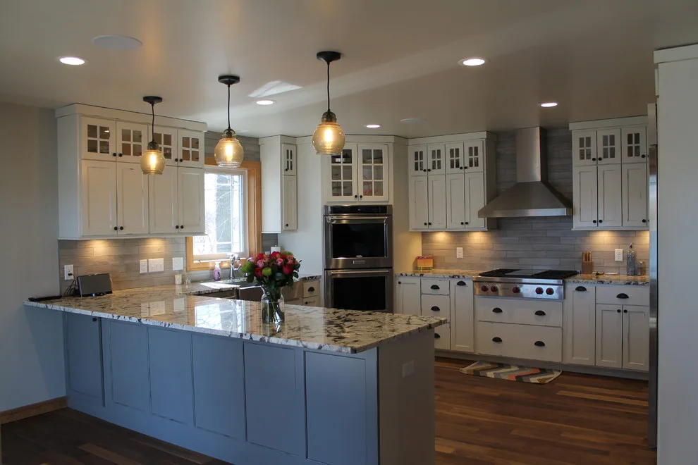 Detroit Lakes Lake House by Silver Leaf Home Center - Photo 15