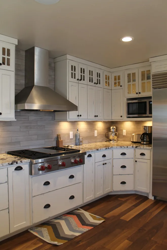 Detroit Lakes Lake House by Silver Leaf Home Center - Photo 8