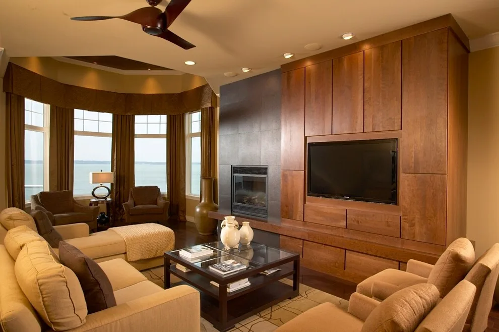 Lakeside Residence by Woodharbor Design Showroom - Photo 3
