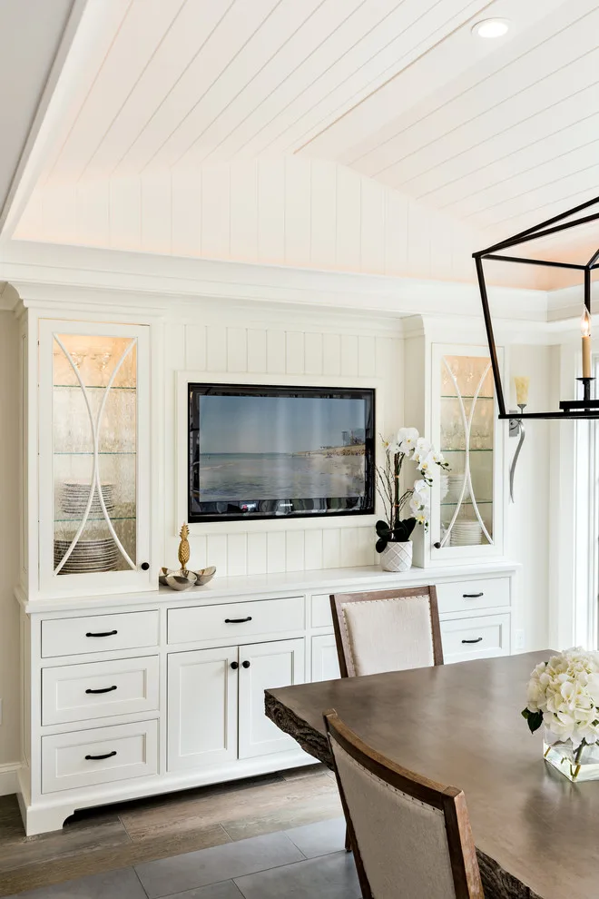 Lakeside Residence by Lewis & Weldon Custom Kitchens - Photo 4