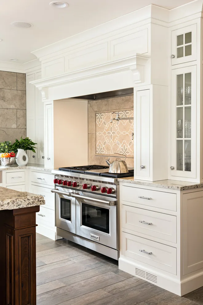 Lakeside Residence by Lewis & Weldon Custom Kitchens - Photo 9
