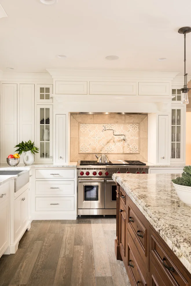 Lakeside Residence by Lewis & Weldon Custom Kitchens - Photo 11
