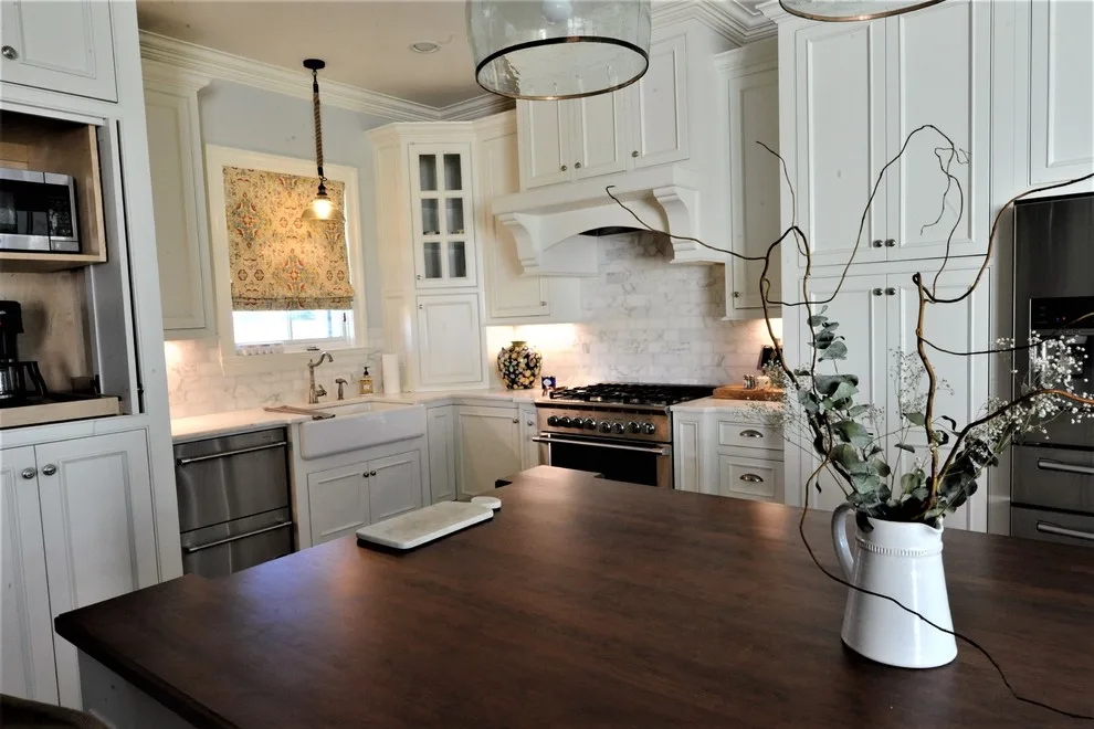 Leglue Residence by Millwork Supply - Photo 13