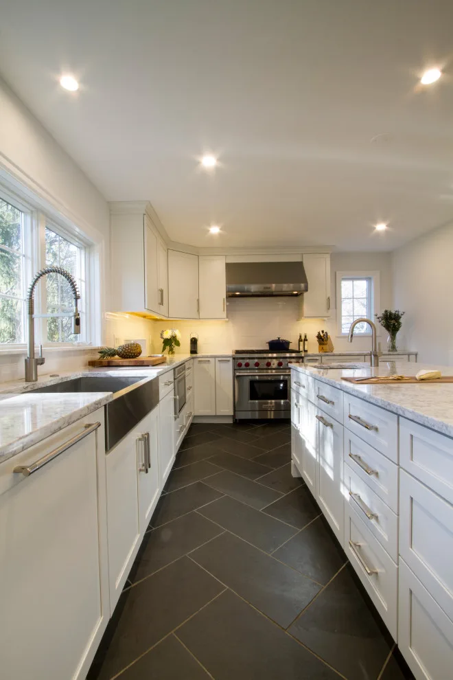 Tucker Distinctive Kitchens - Photo 2