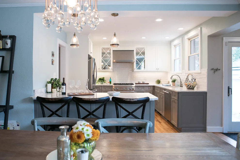 Life is not just Black and White by MadDesigns Kitchen, Bath, Interiors - Photo 4