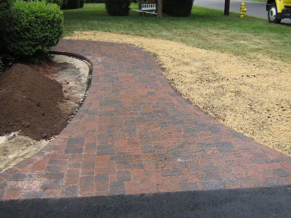 Blakeslee Ave - Walkway - North Haven by TJB-INC Landscape & Drainage Contractor - Photo 6