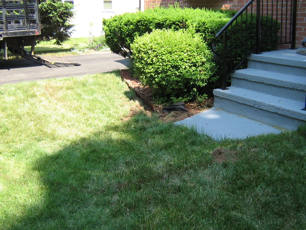 Blakeslee Ave - Walkway - North Haven by TJB-INC Landscape & Drainage Contractor - Photo 7