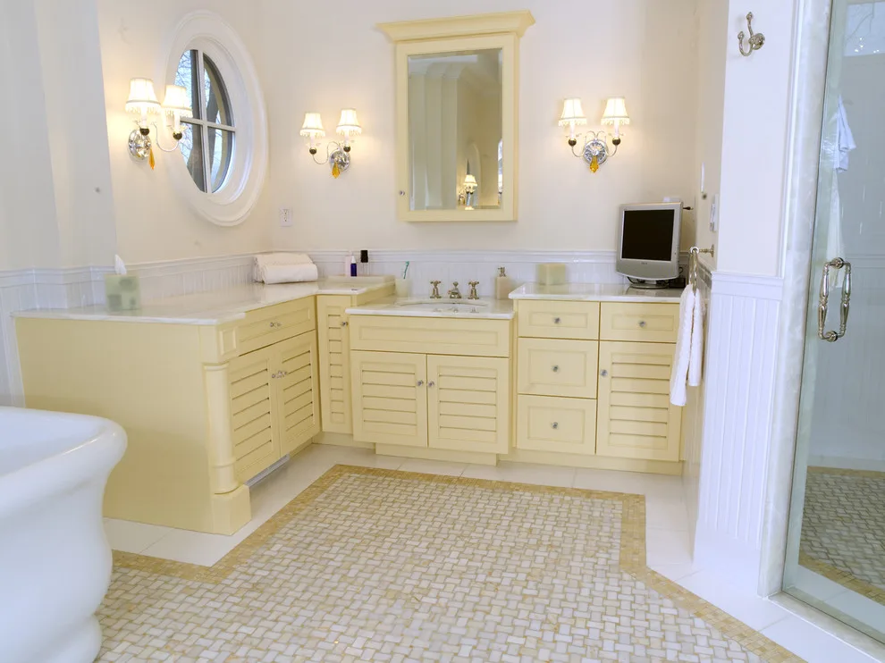 Classic Bathroom by Merrick Kitchen & Bath, Ltd - Photo 4