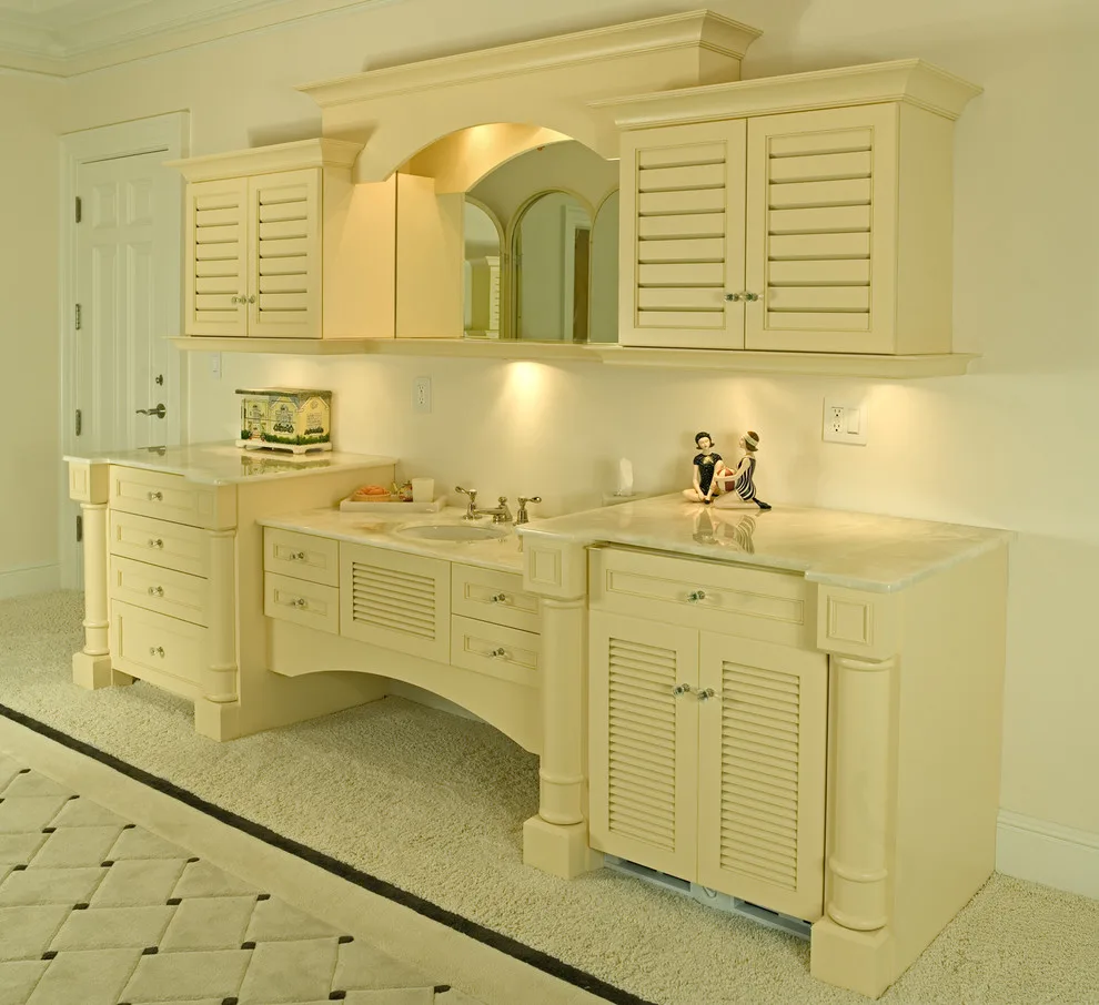 Classic Bathroom by Merrick Kitchen & Bath, Ltd - Photo 2