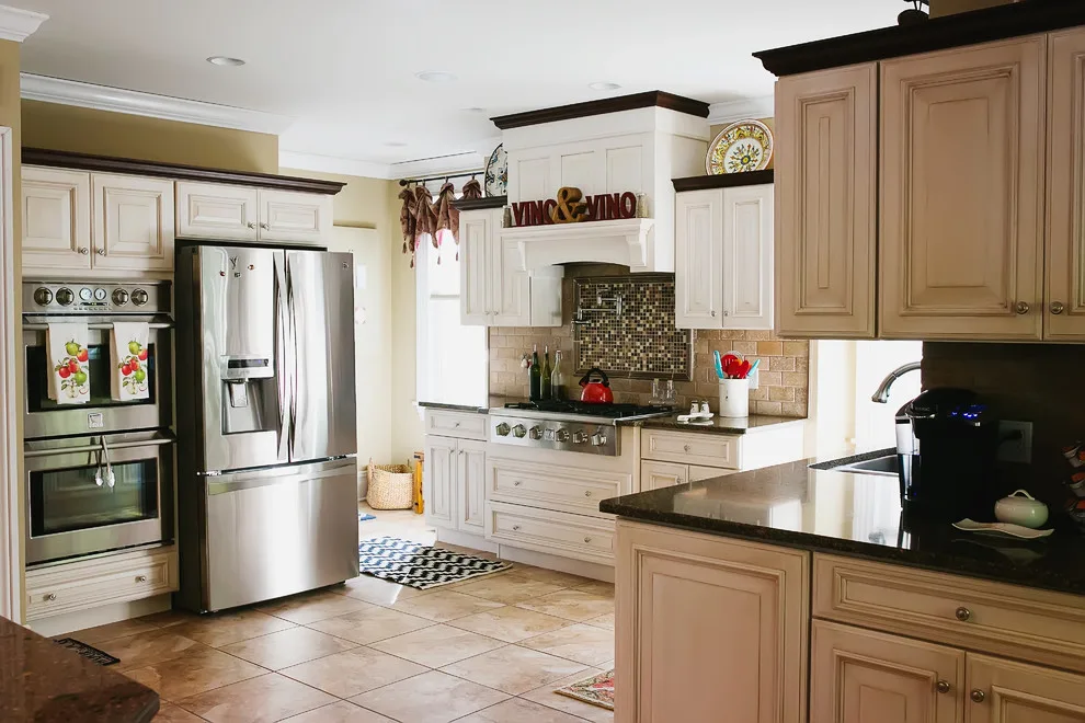 Susquehanna Traditional Kitchen by Mariotti Building Products - Photo 5