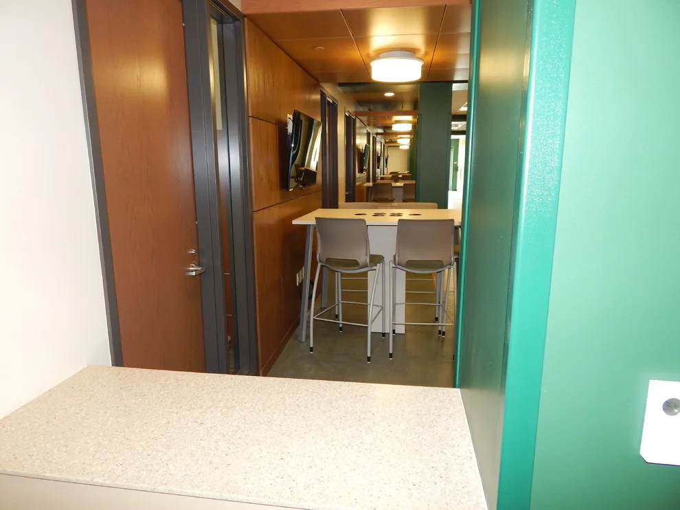 Marshall University Engineering Application Facility by Chandlers Plywood Products - Photo 4
