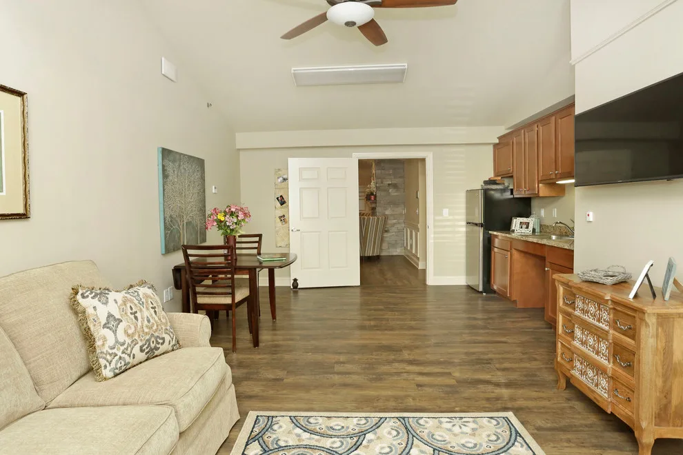 Meadowthorpe Senior Care by Carol Pippen Interior Design, Inc. - Photo 15