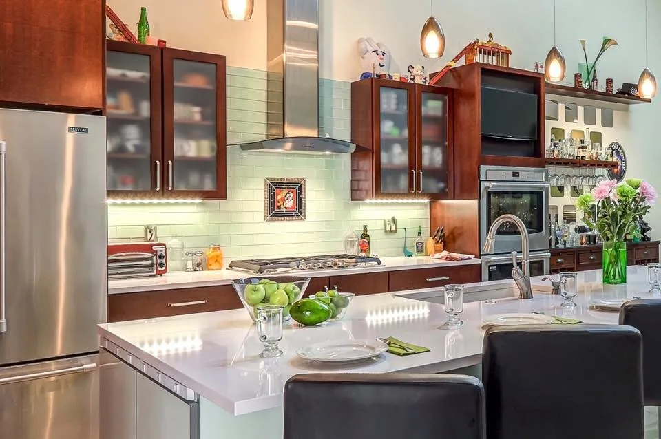 Silverline Medallion & Frameless Holiday by The Kitchen Place - Photo 9