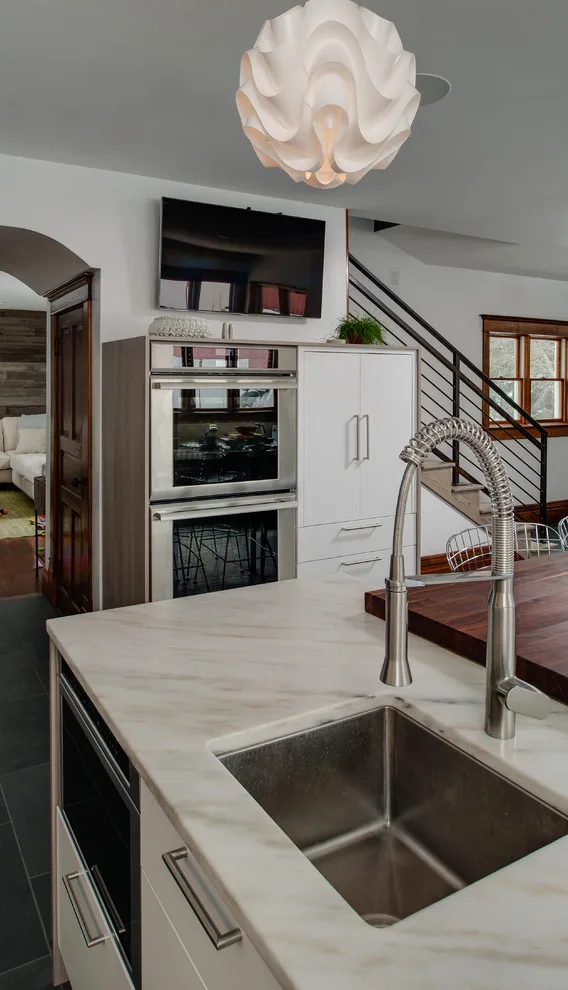 Modern Meetings by B.C.D. Interiors - Photo 14