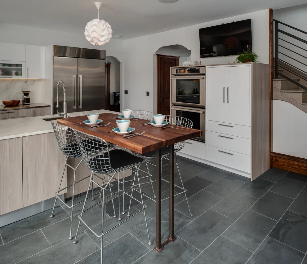 Modern Meetings by B.C.D. Interiors - Photo 8