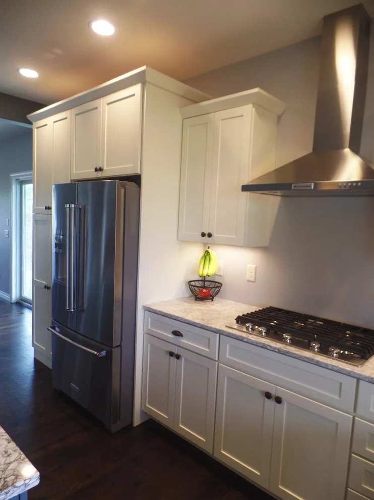 Contemporary Farmhouse Style Kitchen by Studio H2O/PSC Distribution - Photo 6