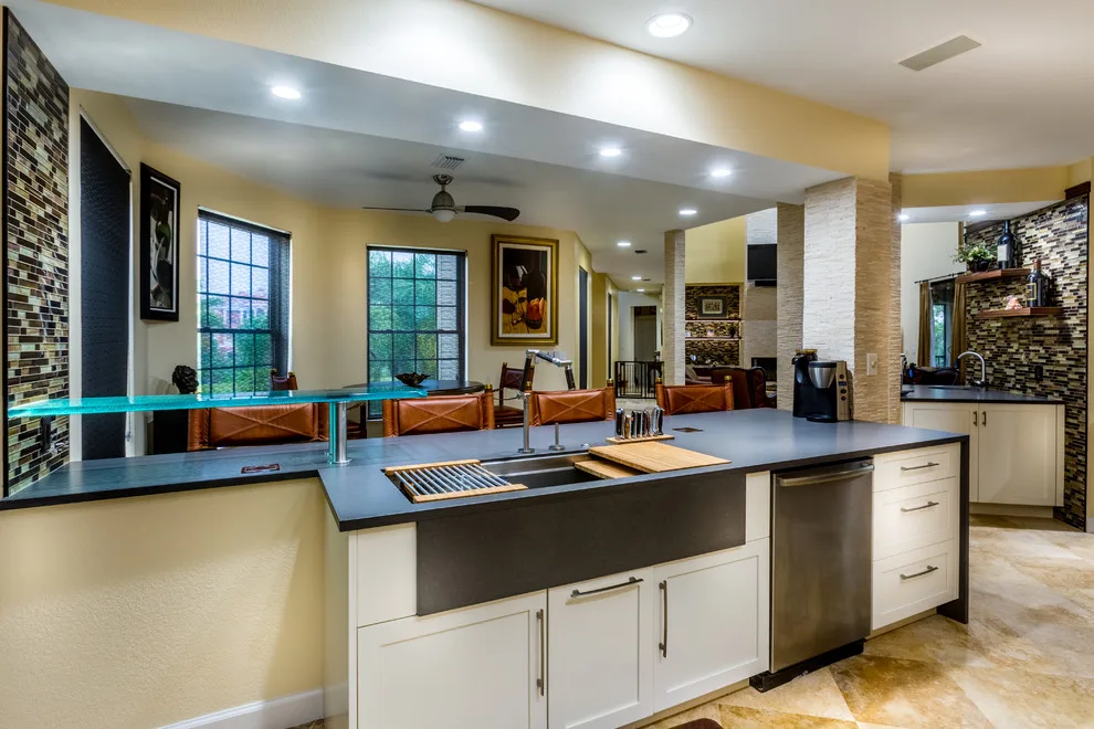 DaVinci Kitchens, Bath, & Cabinetry - Photo 2