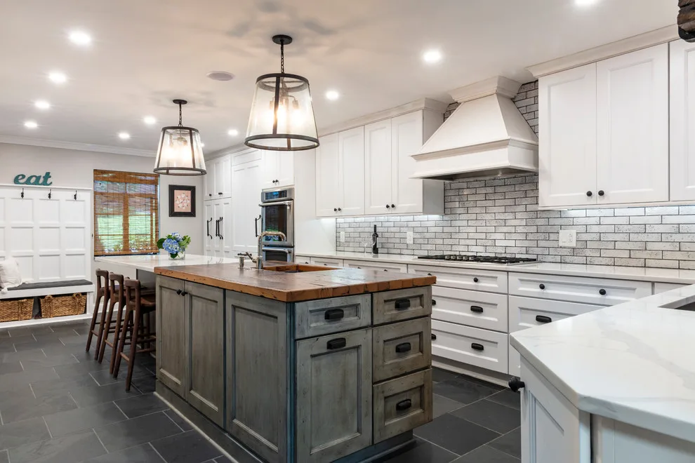 Lebanon Kitchen 3 on the Mountain by Jacob Evans Kitchen & Bath - Photo 2