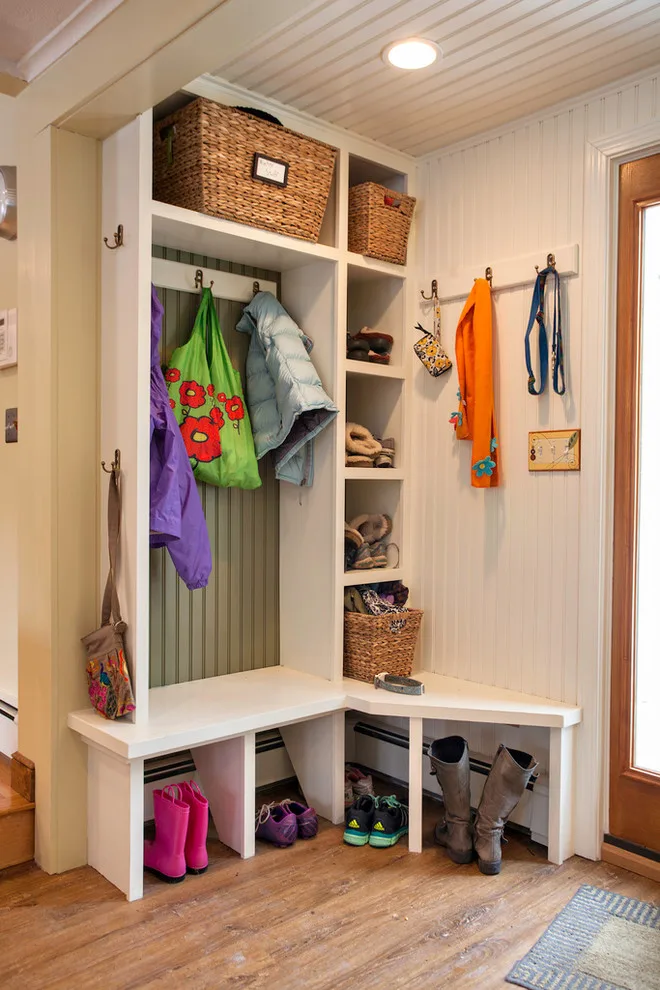 Entryways, Storage Areas, and Wardrobes by Dawn Willis, Great Spaces Inc. - Photo 3