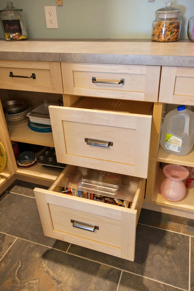 Entryways, Storage Areas, and Wardrobes by Dawn Willis, Great Spaces Inc. - Photo 7