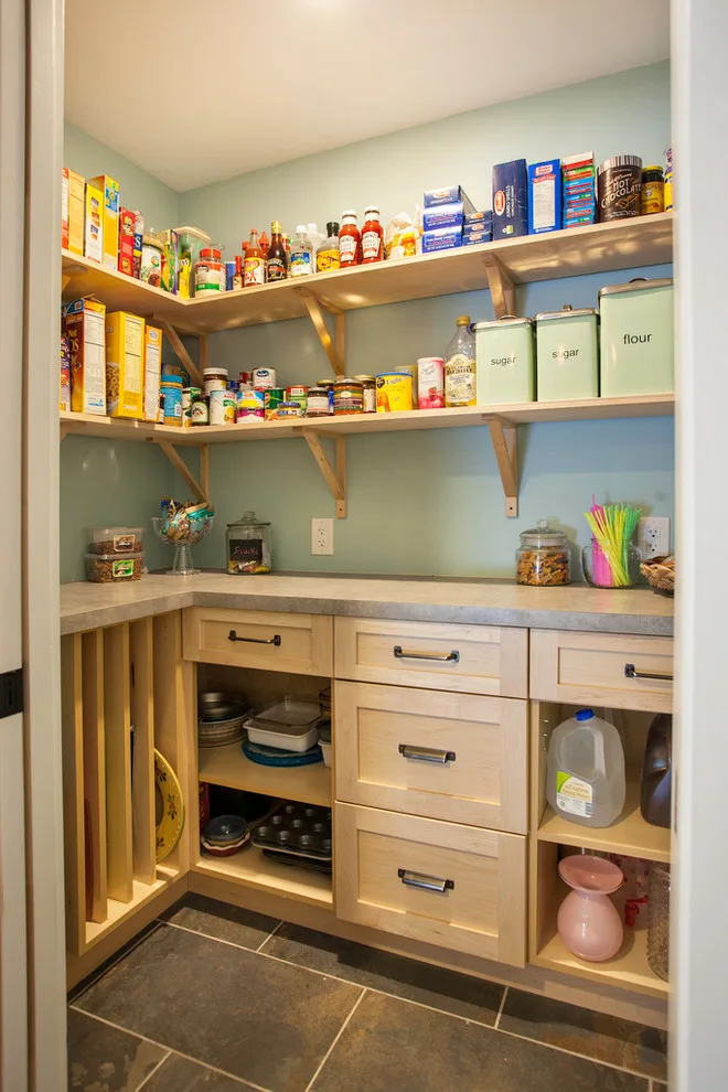 Entryways, Storage Areas, and Wardrobes by Dawn Willis, Great Spaces Inc. - Photo 15