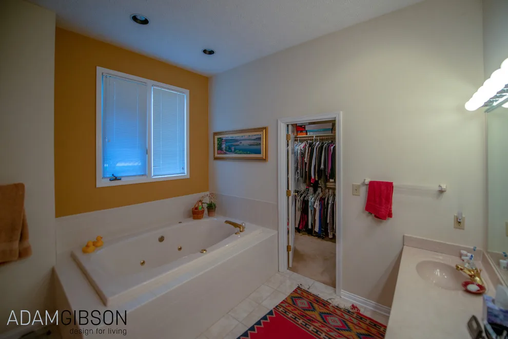 Silent Shower Column Bath by Adam Gibson Design - Photo 3