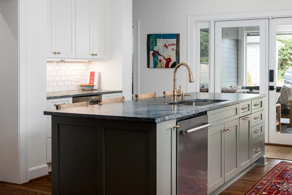 Lauryn Shelley / Kitchen And Bath Galleries - Photo 4