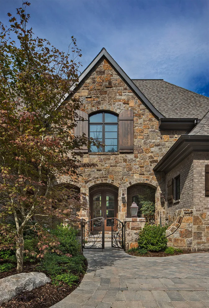 Heritage Craftsmanship by Whitelaw Custom Homes - Photo 3