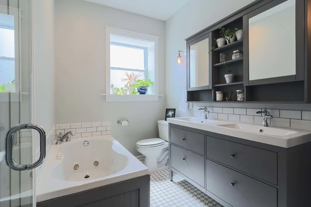 Natural Spa Bathroom by Modern Atmospheres - Photo 8