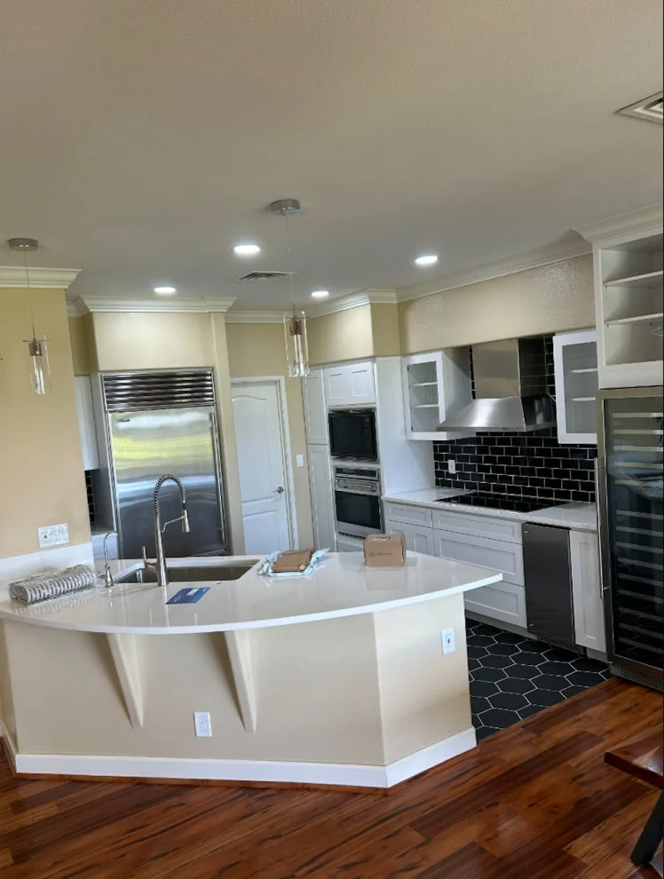 YM Building LLC - Photo 4