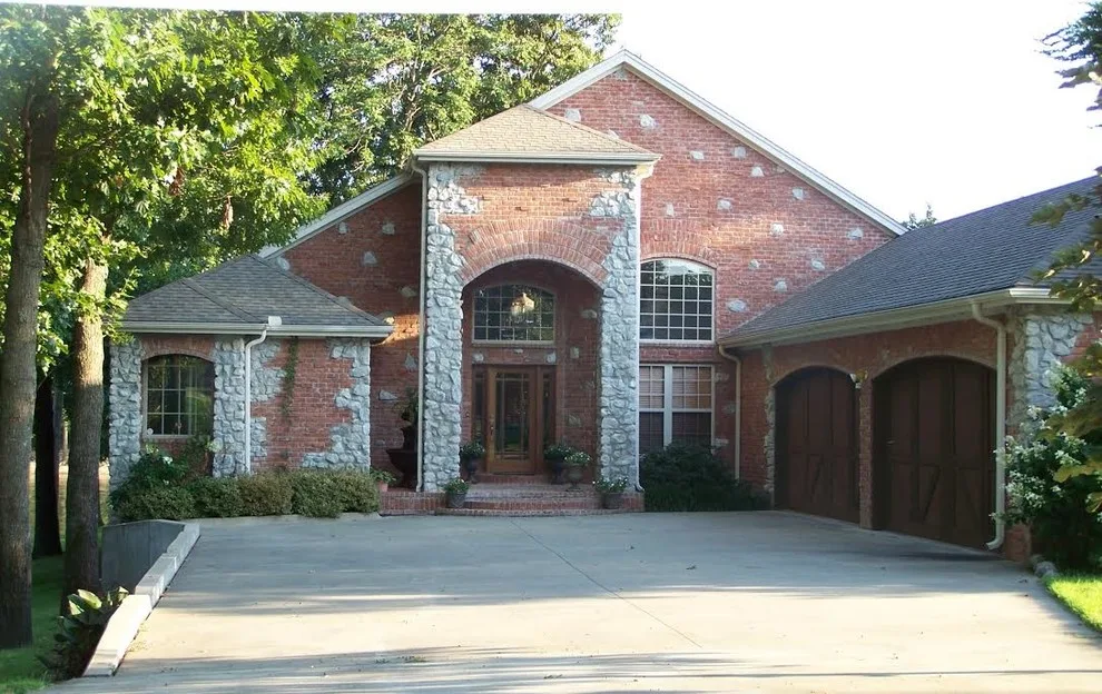 Langley Quality Homes - Photo 2