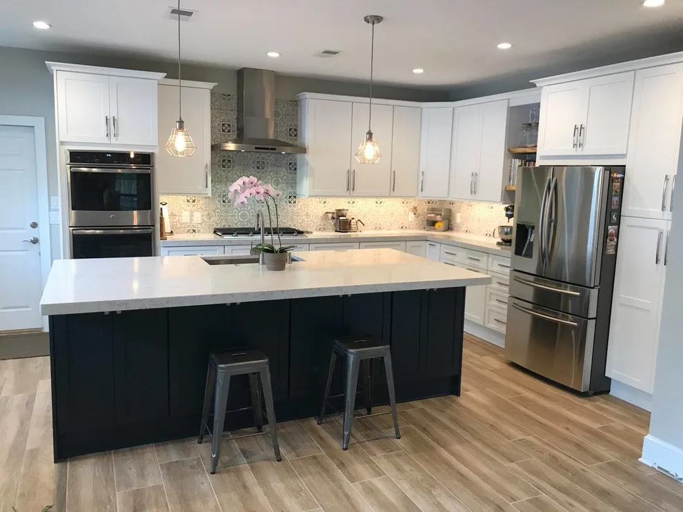 Contemporary Kitchen in Atlantic Beach, FL by Quick Construction LLC - Photo 2