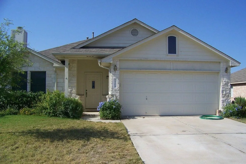 Interior and Exterior Painting by Enterprises Tex Tile LLC - Photo 2