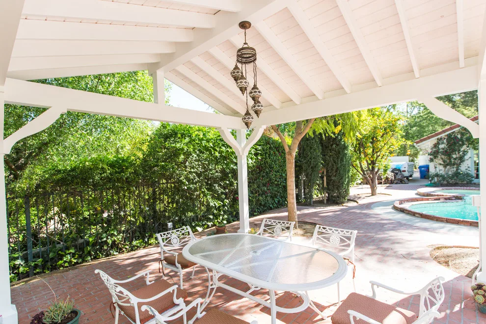 Alfresco Lifestyle by Graham Hallissey Construction - Photo 6