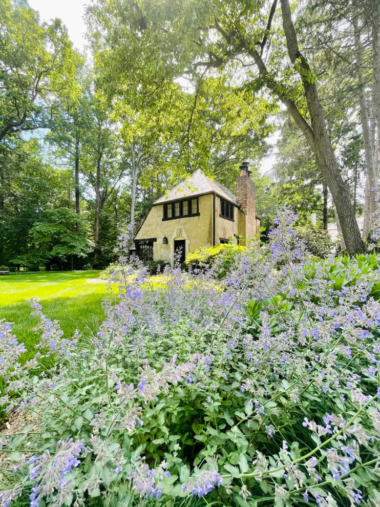 Biltmore Forest Residencies by B.B. Barns Landscape Services - Photo 2