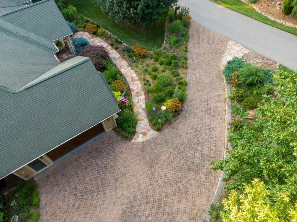 Biltmore Lake residence by B.B. Barns Landscape Services - Photo 2