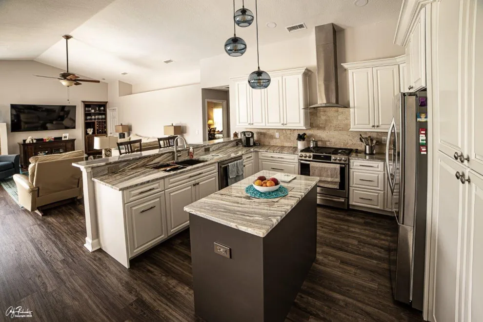 Palm Harbor Dual-Tone Kitchen Renovation by L-Bro Enterprises Inc. - Photo 5