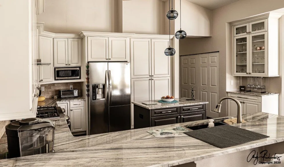 Palm Harbor Dual-Tone Kitchen Renovation by L-Bro Enterprises Inc. - Photo 3