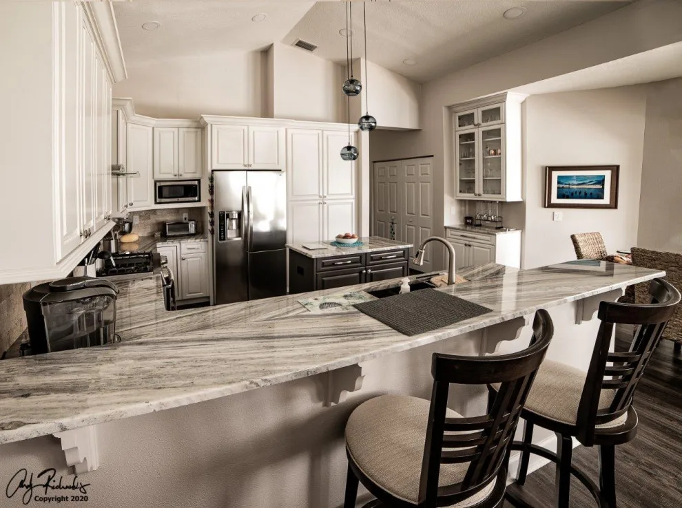 Palm Harbor Dual-Tone Kitchen Renovation by L-Bro Enterprises Inc. - Photo 2