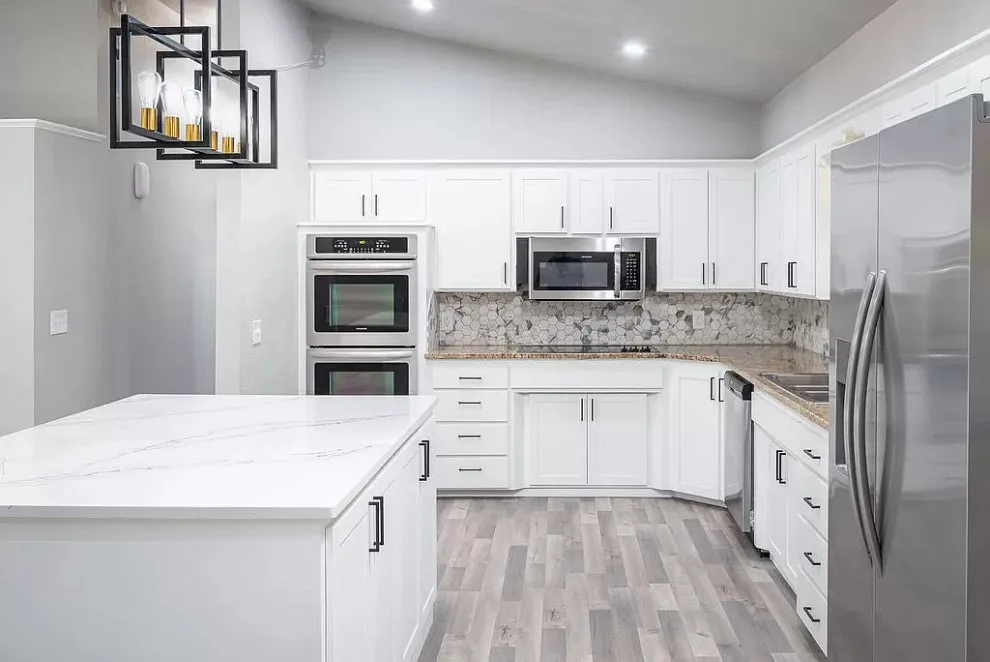 Flores Renovations LLC - Photo 12