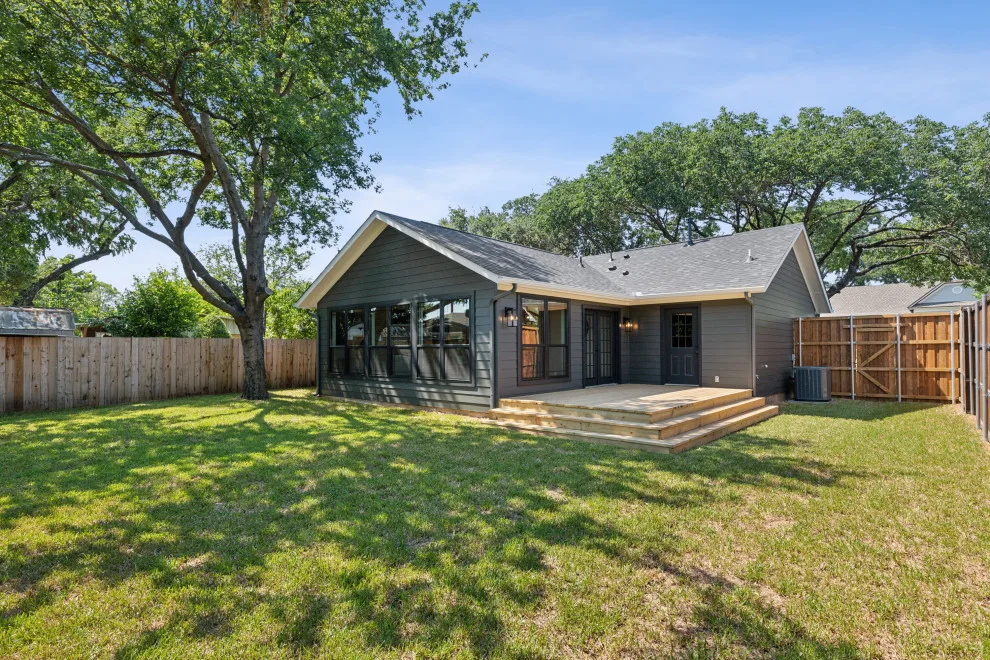 Nut Grove Street by North Dallas Renovations - Photo 15