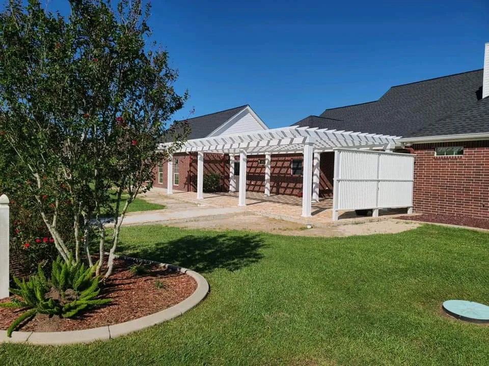 Arbor by A & T Designs And Remodel - Photo 3
