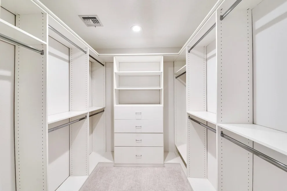 Phoenix Residence Renovation AB by Luxury Remodels Company - Photo 17