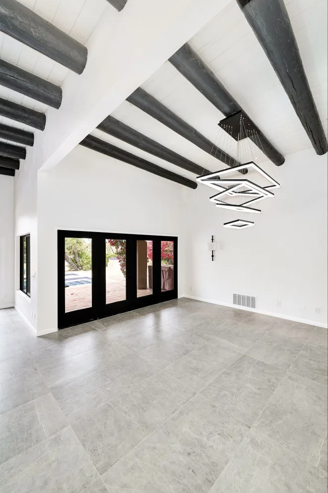 Phoenix Residence Renovation AB by Luxury Remodels Company - Photo 16