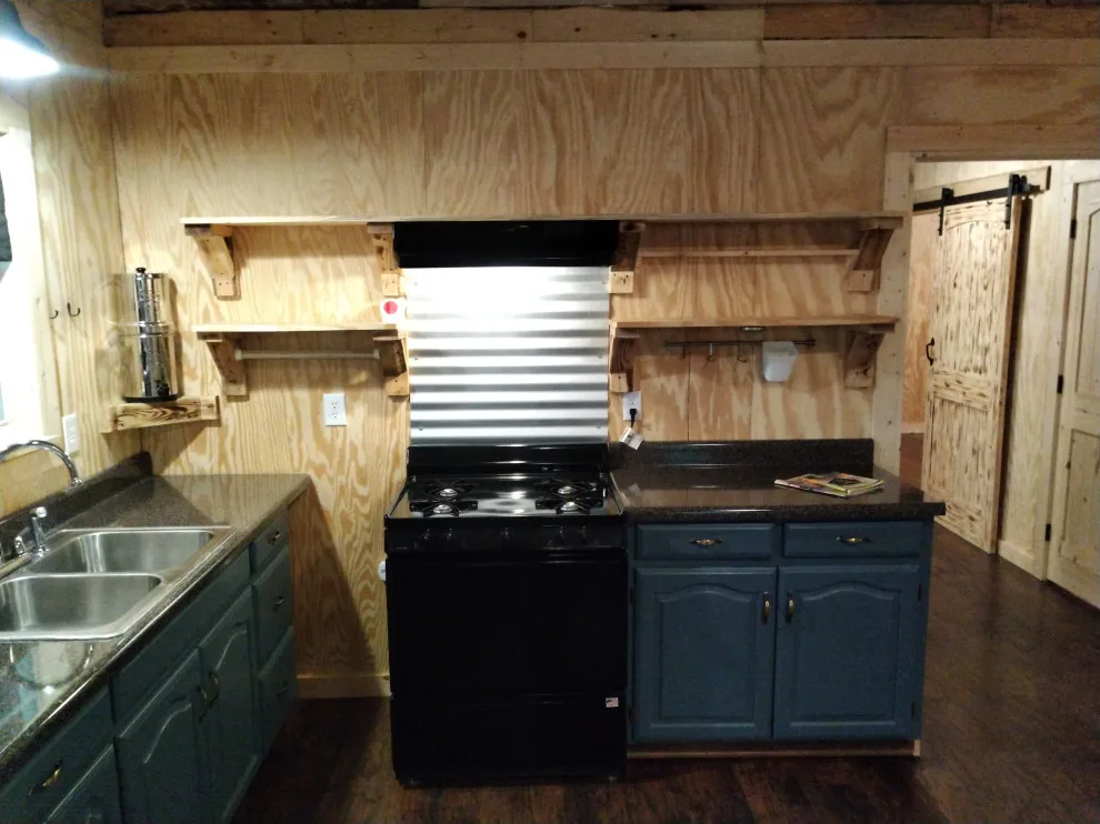Pine Forest Lodge by Household Of Faith Services Llc - Photo 11