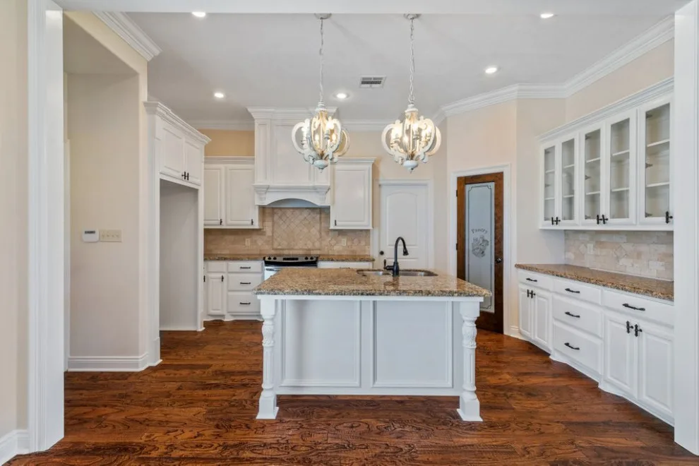 Pinot Noir by V T Contracting LLC - Photo 13
